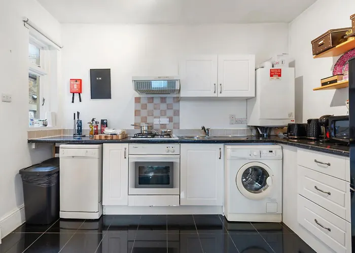 Modern Living In The Heart Of Covent Garden! 6Bc